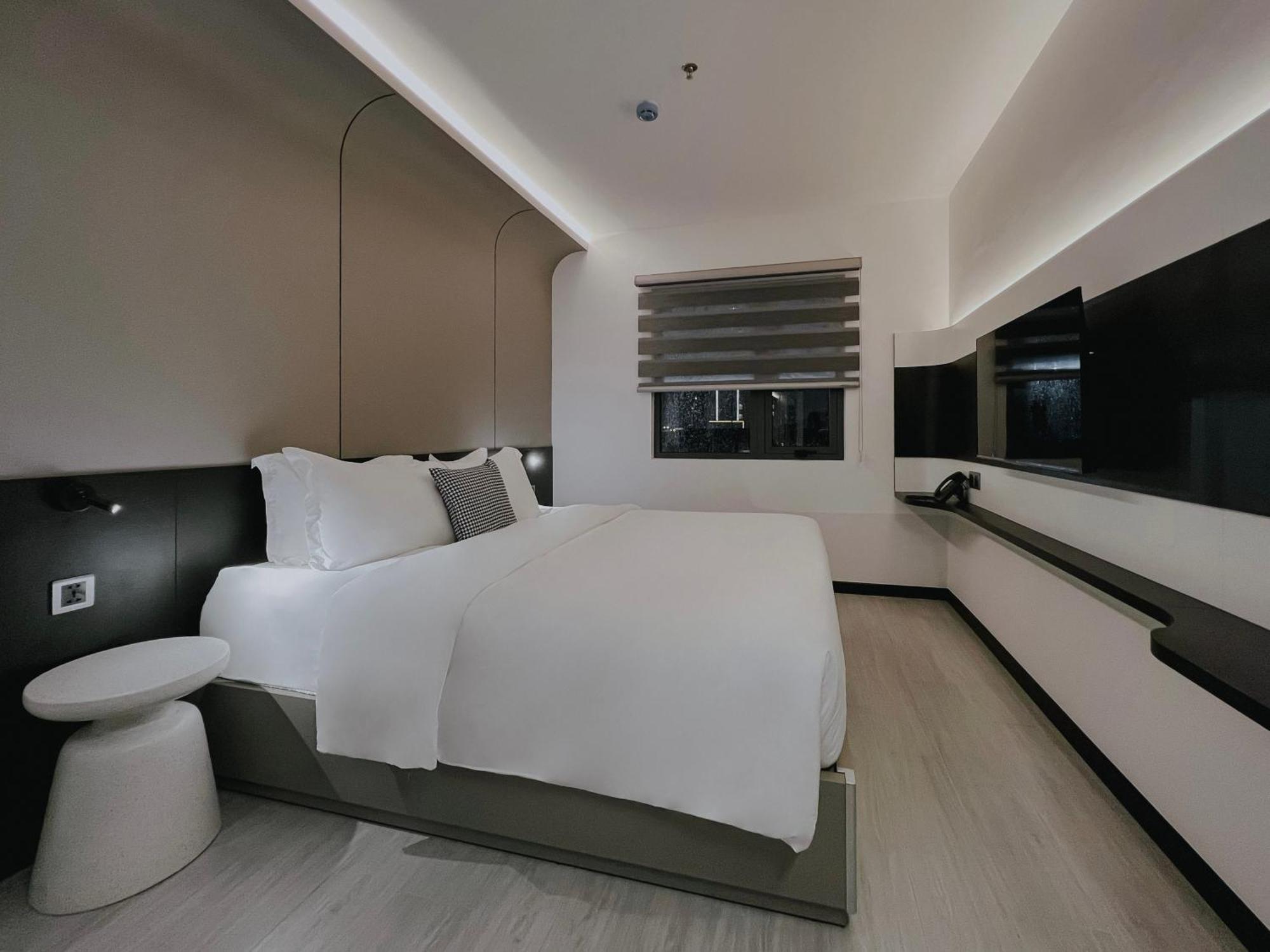 The Concept Hotel Hcmc- District 1 Хошимин Екстериор снимка