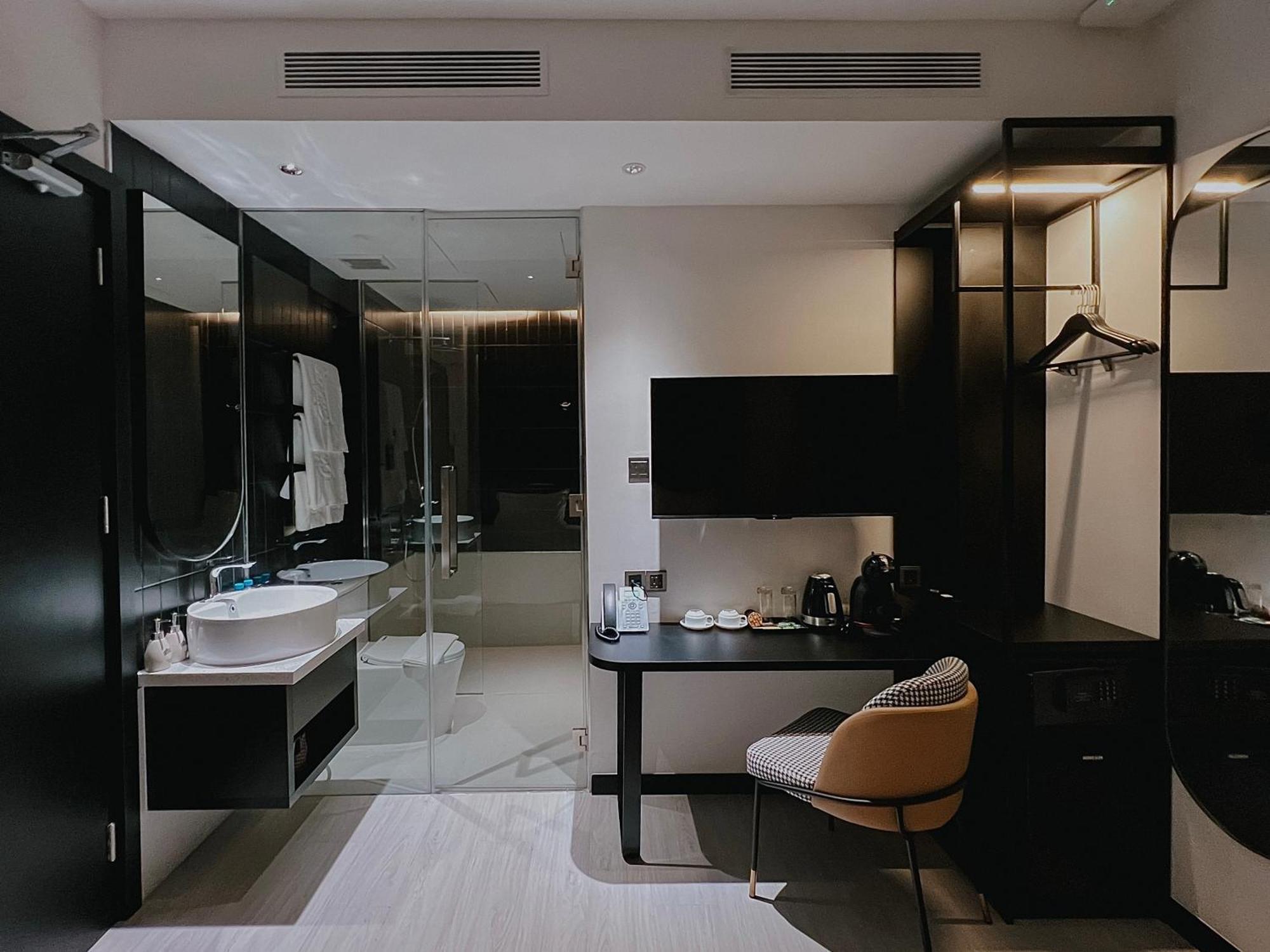 The Concept Hotel Hcmc- District 1 Хошимин Стая снимка